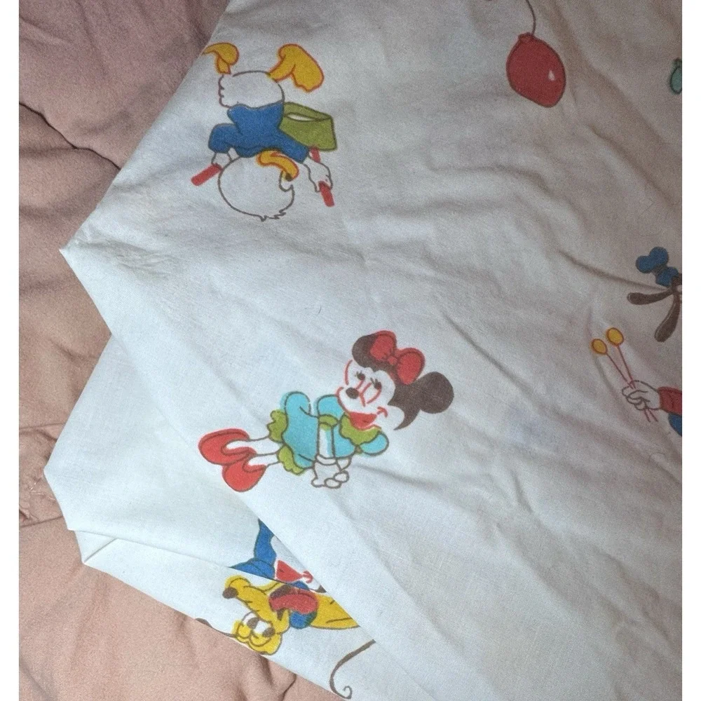 Vintage Disney Mickey & Friends Fitted Crib Sheet 52x28